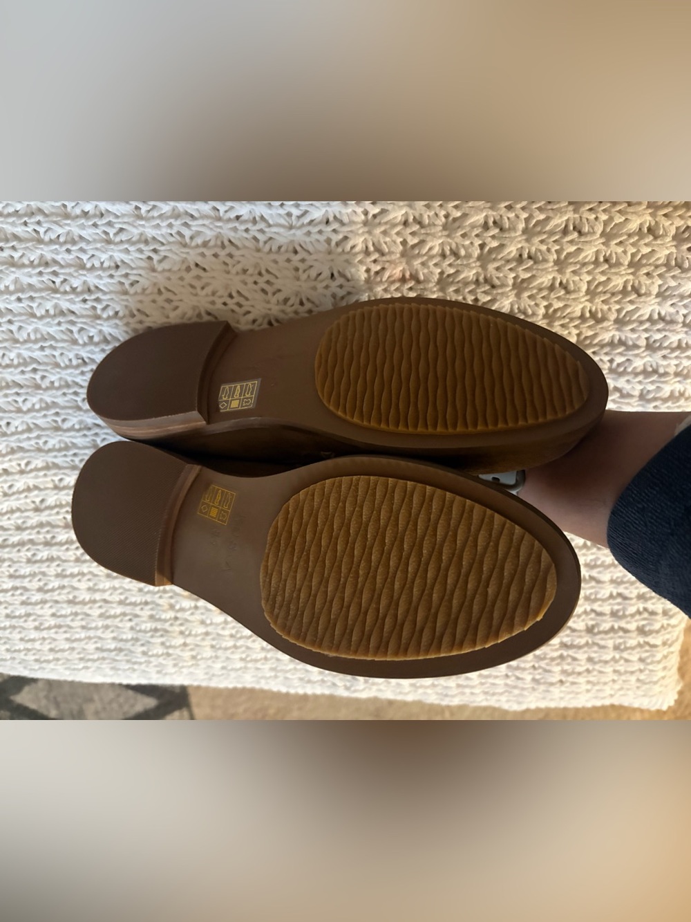 KELSI DAGGER Lens Almond Suede Loafers new condition size 8.5 - Picture 4 of 5